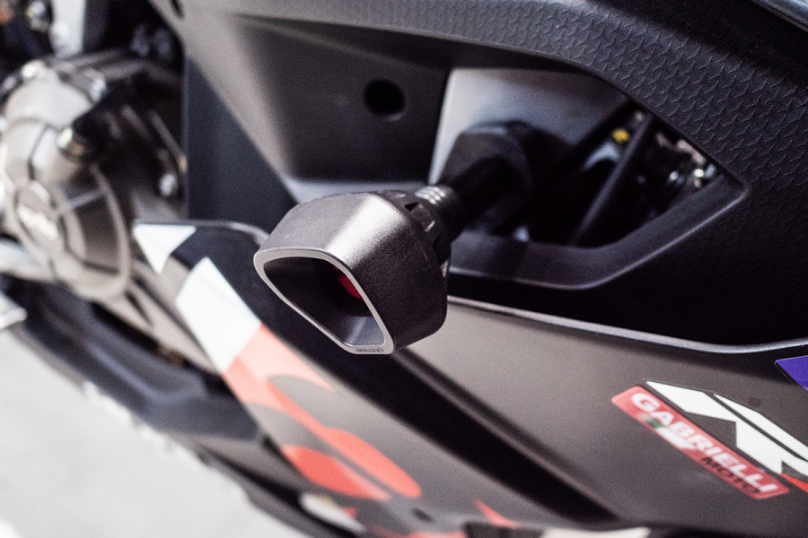 Accesorios EVOTECH y escapes ARROW para Aprilia RS 457