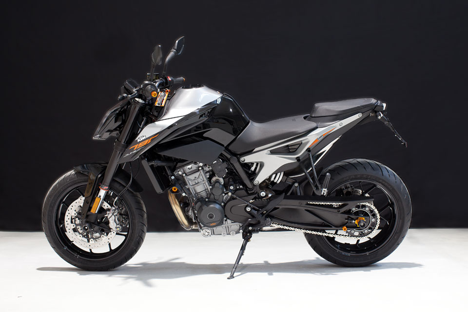 Presentación nuevos accesorios EVOTECH para KTM Duke 790