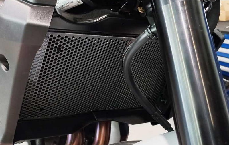 Llega el Protector de Radiador EVOTECH para tu Yamaha MT-07 2025