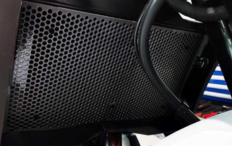 Llega el Protector de Radiador EVOTECH para tu Yamaha MT-07 2025