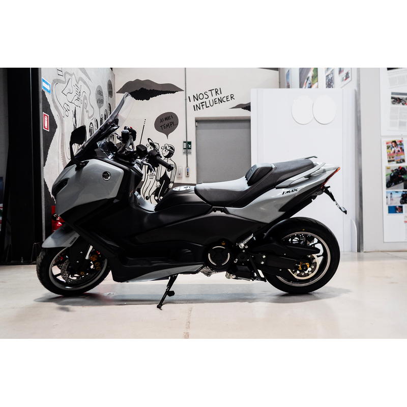 Porta matrícula Yamaha T-MAX 560 Tech Max 2022-2025
