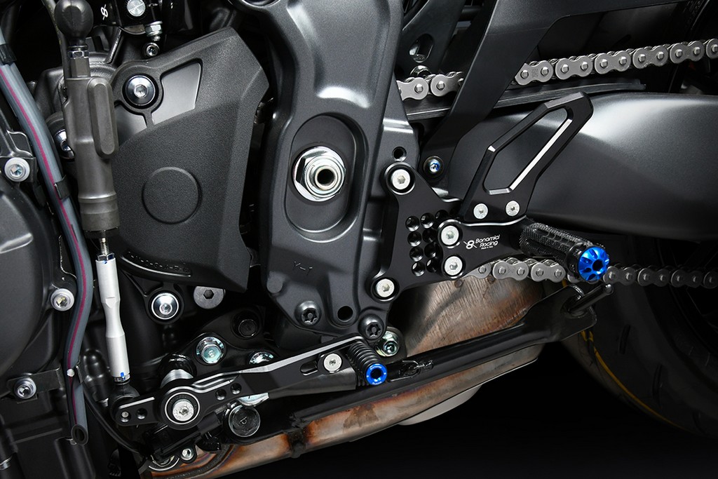 Estriberas regulables Yamaha MT-09 2021-2025