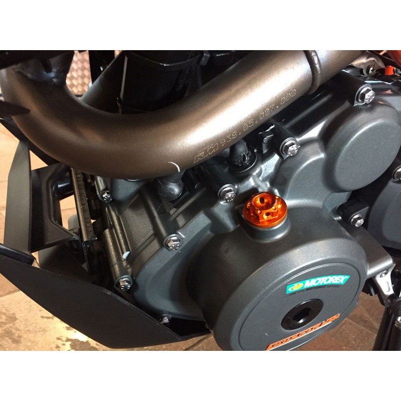 Tapon motor lado izquierdo KTM Duke 125-200-390 / Husqvarna Vitpilen / Svartpilen 401