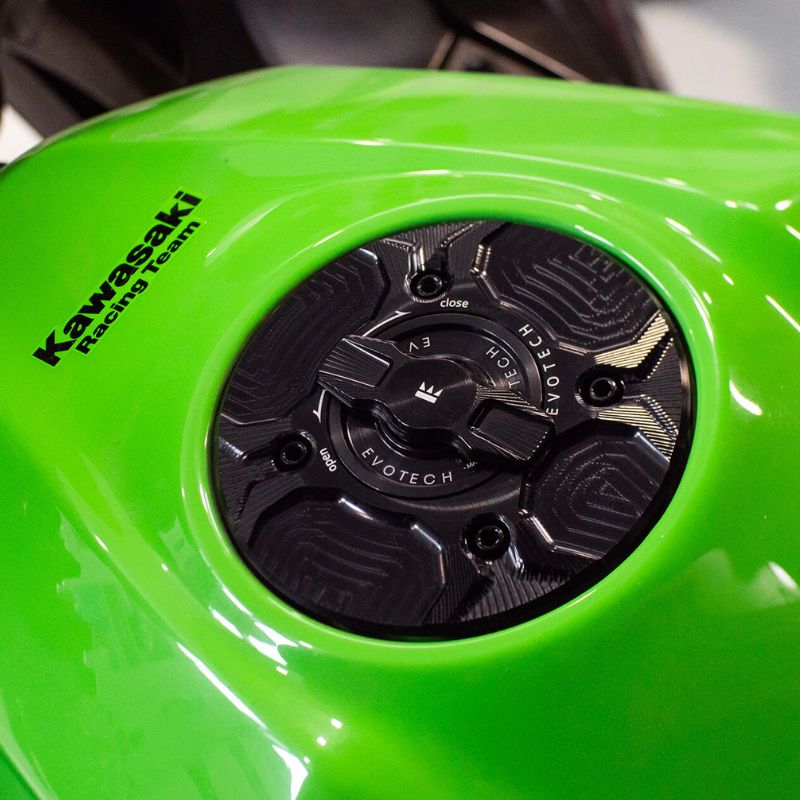 Tapón rápido gasolina 1/4 vuelta Kawasaki nuevas 4 tornillos