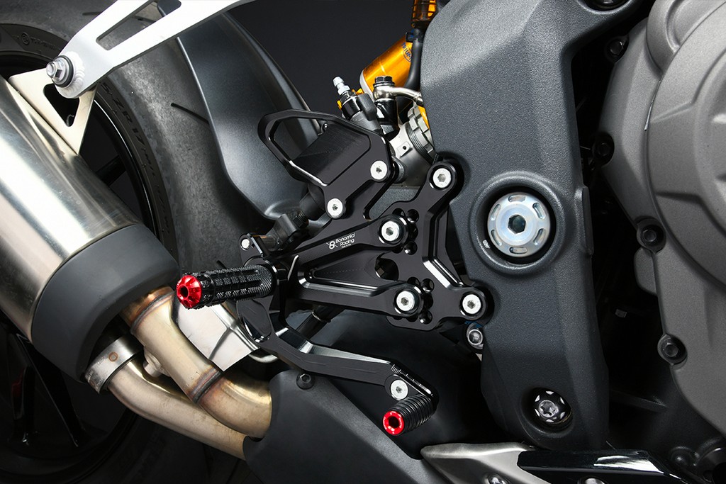 Estriberas regulables Triumph Speed Triple 1200 RS 2021-2025