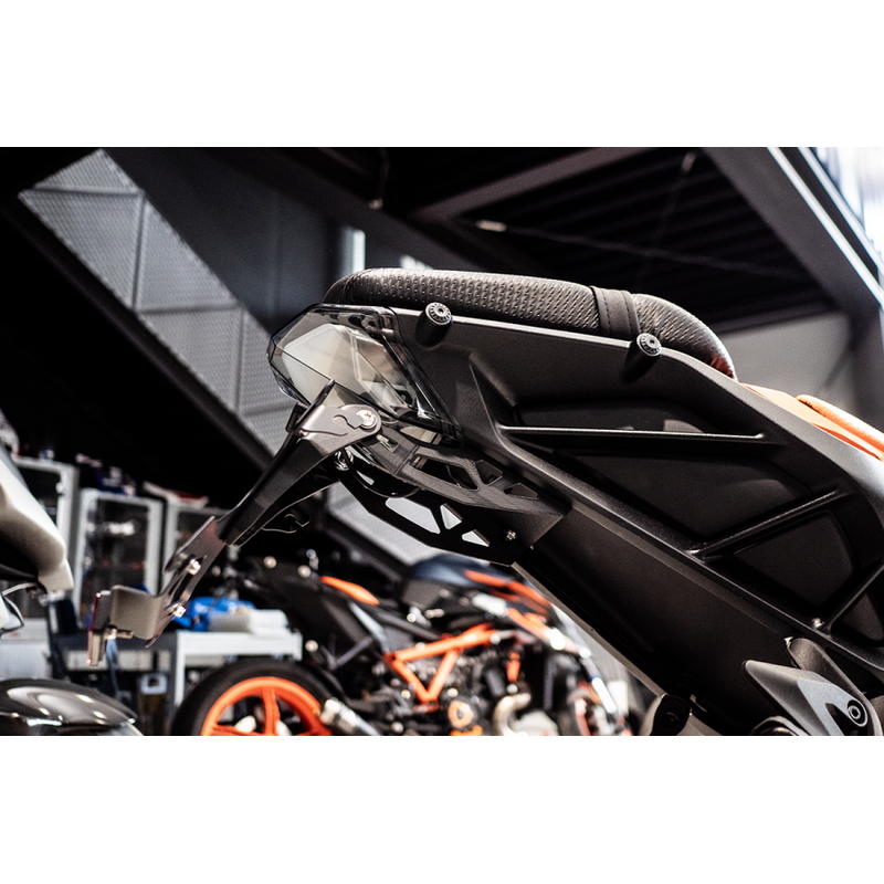 Porta matrícula KTM Duke 125 / Duke 390 2024-