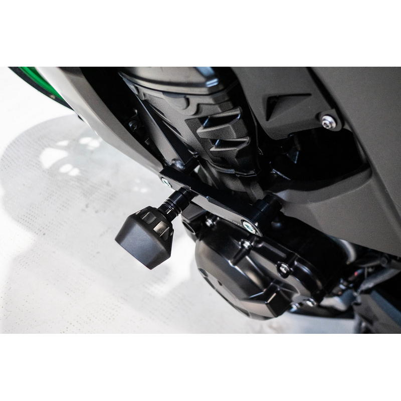 Protectores anti caída anti shock Street Defender Kawasaki Z1100 / Z1100 SE 2026+