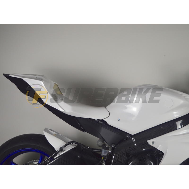 Carenado de fibra Yamaha R6 2017-2025 quilla escape original+paso rueda negro