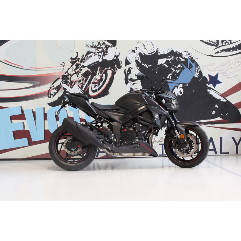 Porta matrícula Suzuki GSX-S 750