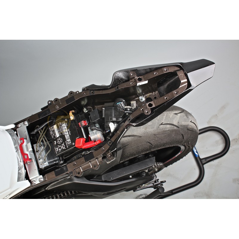 Paso de rueda fibra de vidrio Yamaha R1 2015-2024