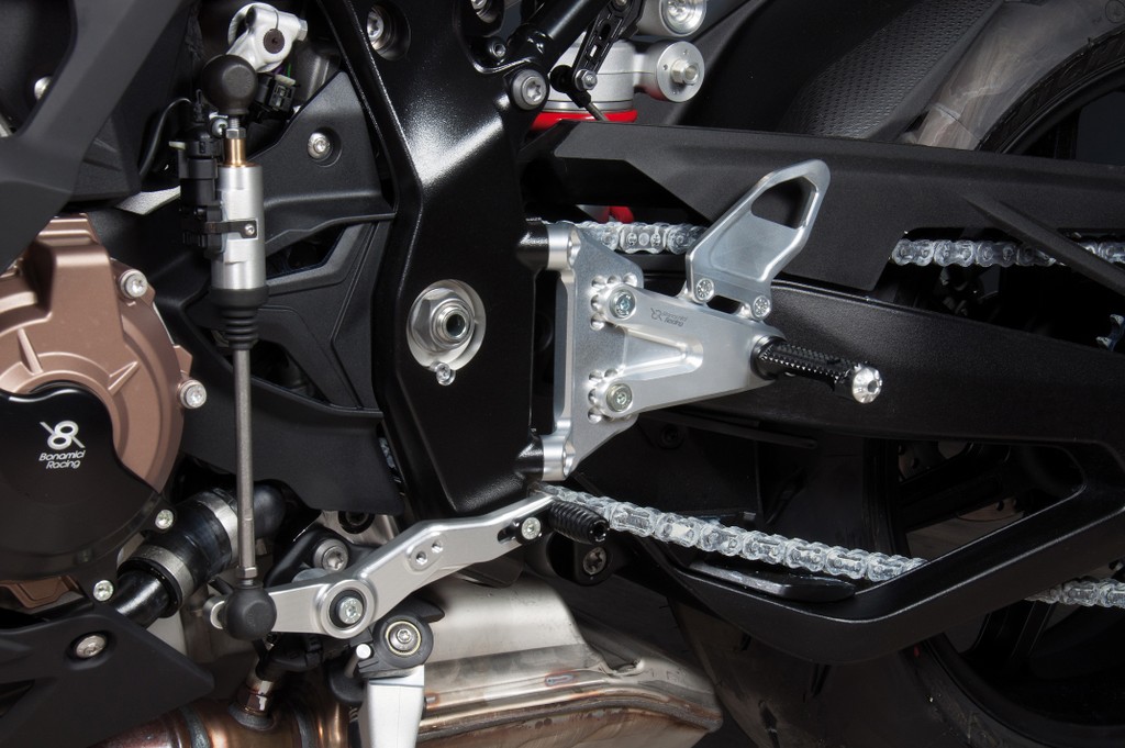 Estriberas regulables BMW S1000RR / M1000RR 2019-2024