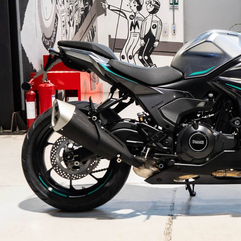 Porta matrícula Benelli Tornado 550 2025-