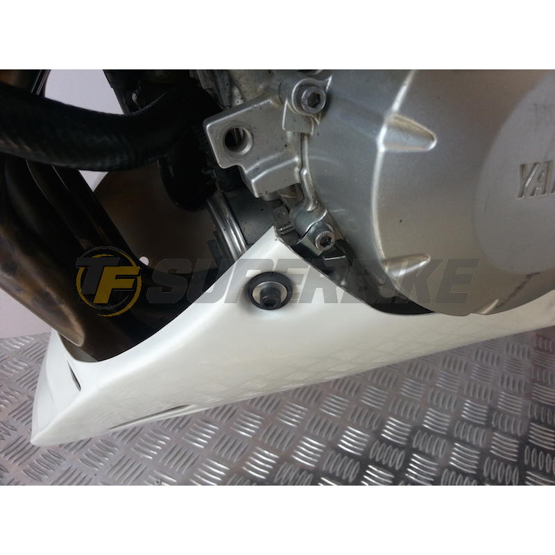 Kit de montaje para quilla Yamaha FZ6 / Fazer 2004-2006 con caballete