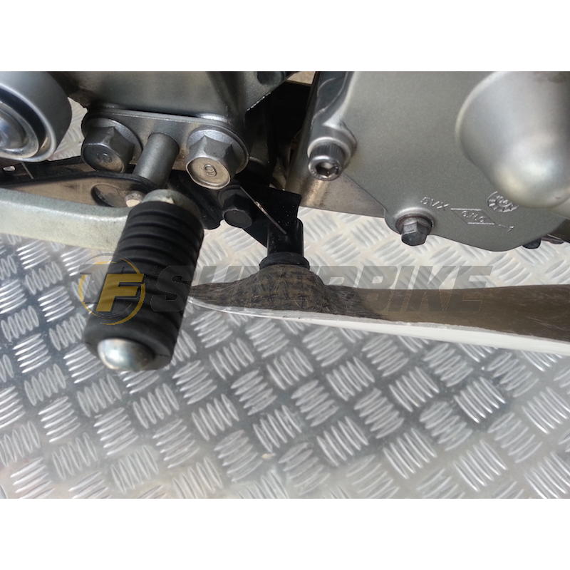 Kit de montaje para quilla Yamaha FZ6 / Fazer 2004-2006 con caballete