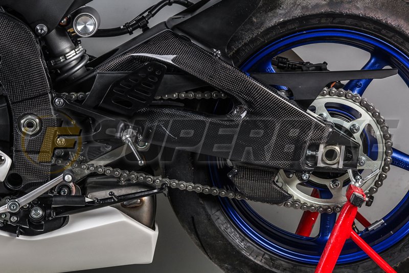 Protector basculante lado izquierdo+chain guard Yamaha R6 2017-2025 fibra de carbono