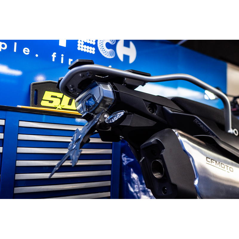 Porta matrícula CF Moto 800 MT-X 2025-