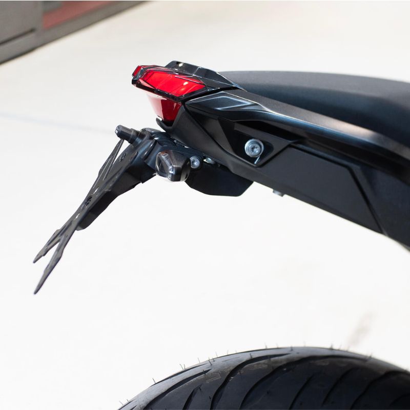 Porta matrícula BMW R1300R 2026