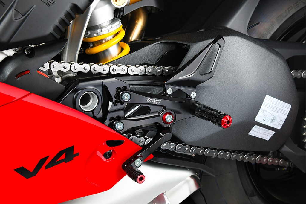 Estriberas regulables Ducati Panigale V4 / V4S / V4R 2018-2024
