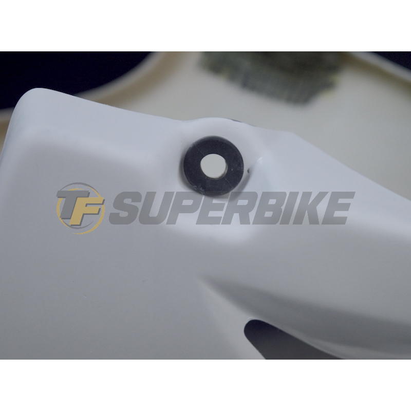 Quilla fibra de vidrio Suzuki SV650N 2003-2012 / V-Strom 650 2004-2011 / Gladius con kit de montaje
