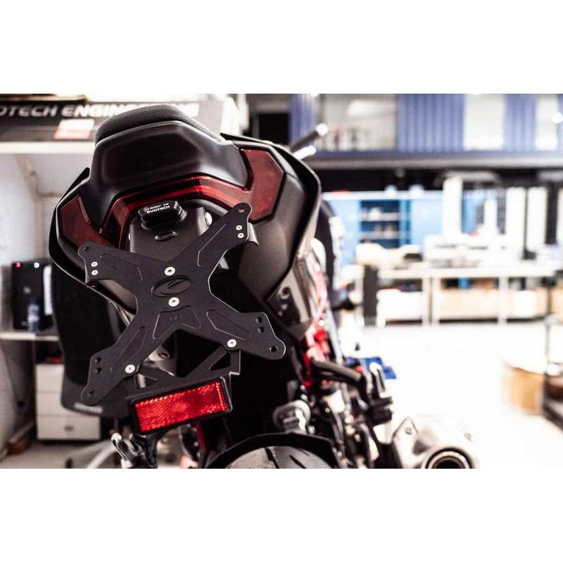 Porta matrícula Kawasaki Z900 2025-