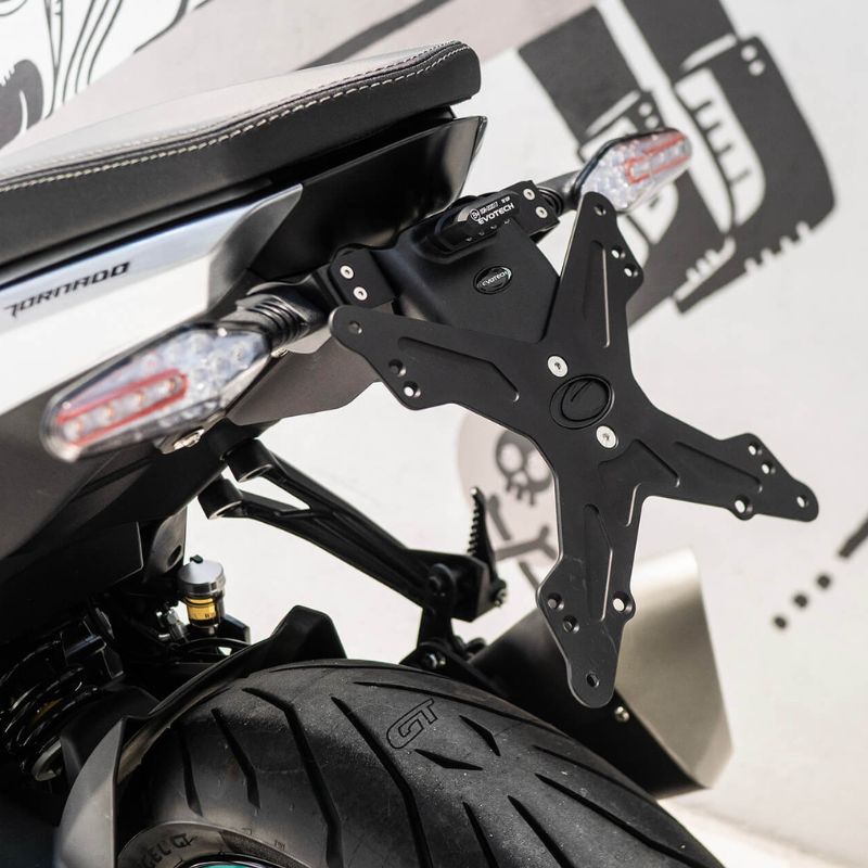 Porta matrícula Benelli Tornado 550 2025-