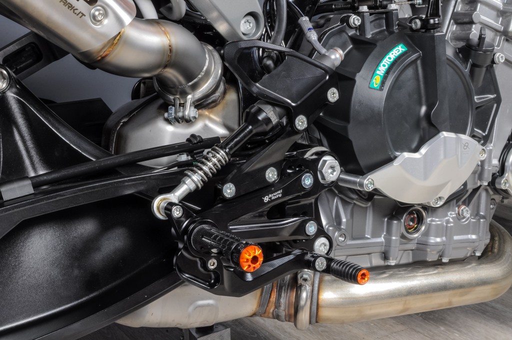 Estriberas regulables KTM 790 / 890 Duke 2018-2023