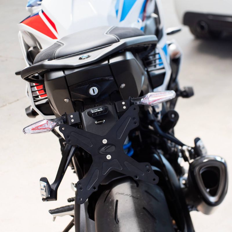 Porta matrícula BMW M1000XR 2024-2026