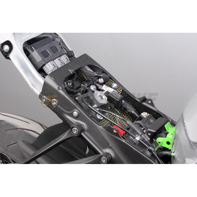 Paso de rueda fibra de vidrio Kawasaki ZX6R 2013-2018