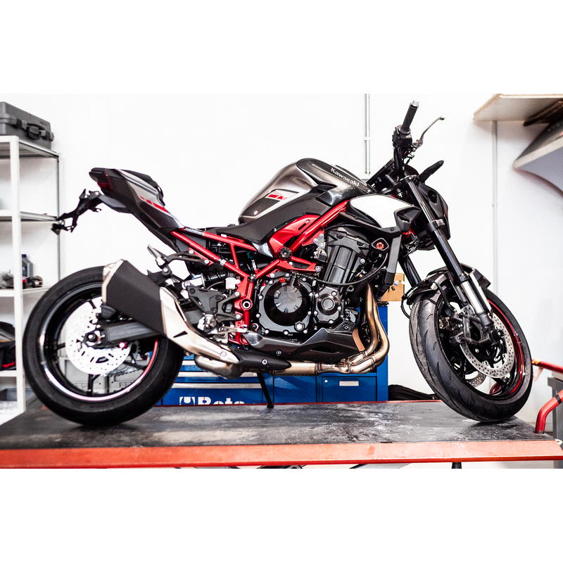 Porta matrícula Kawasaki Z900 2025-