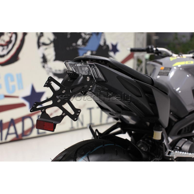 Porta matrícula Yamaha MT-09 2017-2020