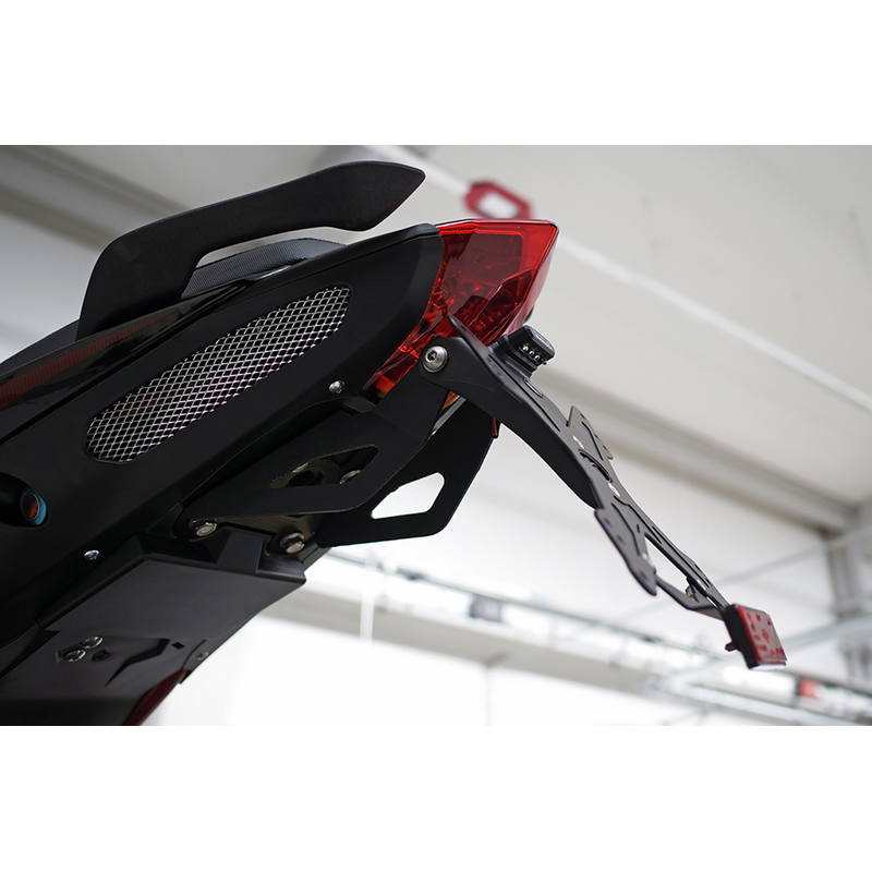 Porta matrícula Benelli BN125 2021-2024