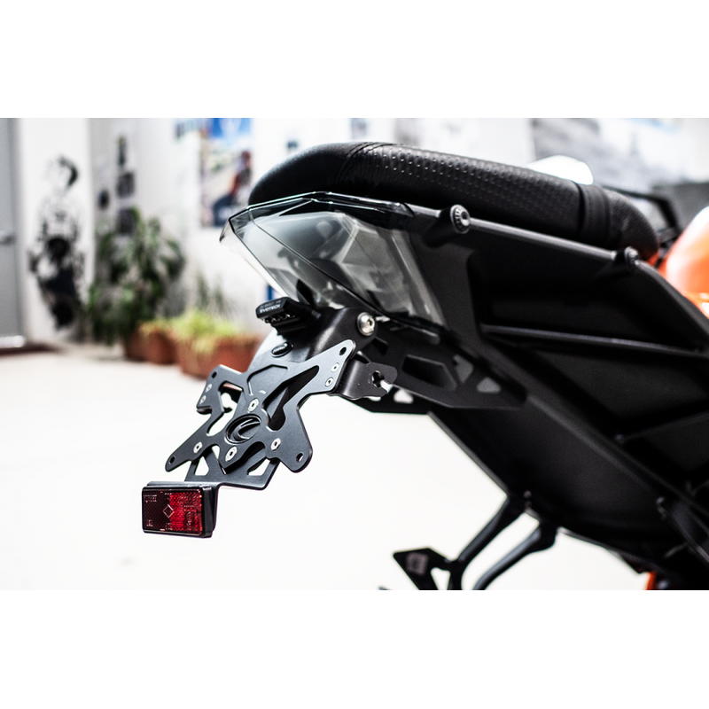 Porta matrícula KTM Duke 125 / Duke 390 2024-
