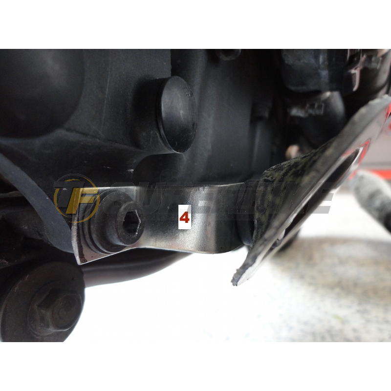 Kit de montaje para quilla Yamaha FZ6 / Fazer 2004-2006 sin caballete