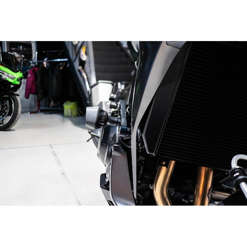 Protectores anti caída anti shock Street Defender Kawasaki Z1100 / Z1100 SE 2026+