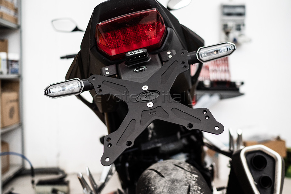 Porta matrícula Honda CB750 Hornet 2023-2025 / CB500 Hornet 2024